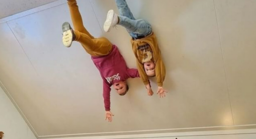 Slaapkamer bij Huis op de Kop in Mind Mystery.