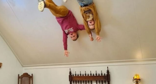 Slaapkamer bij Huis op de Kop in Mind Mystery.
